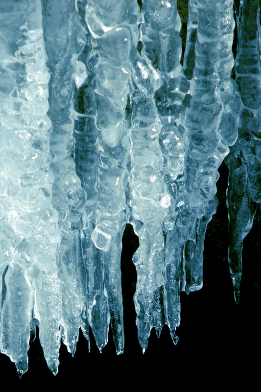 Ice021 Housatonic River ice, Kent, CT  � Dave Hickey