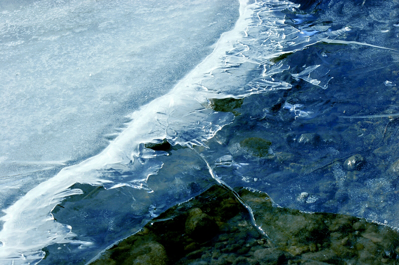 Ice030 Housatonic River ice, Kent, CT  � Dave Hickey