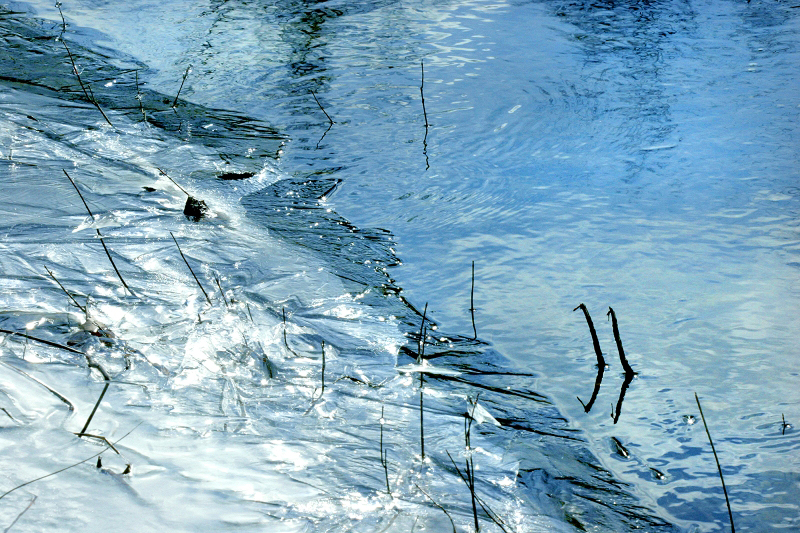 Ice051 Housatonic River ice, Kent, CT  � Dave Hickey