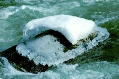 Ice011 Housatonic River ice, Kent, CT  � Dave Hickey