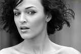  Model: Lauren