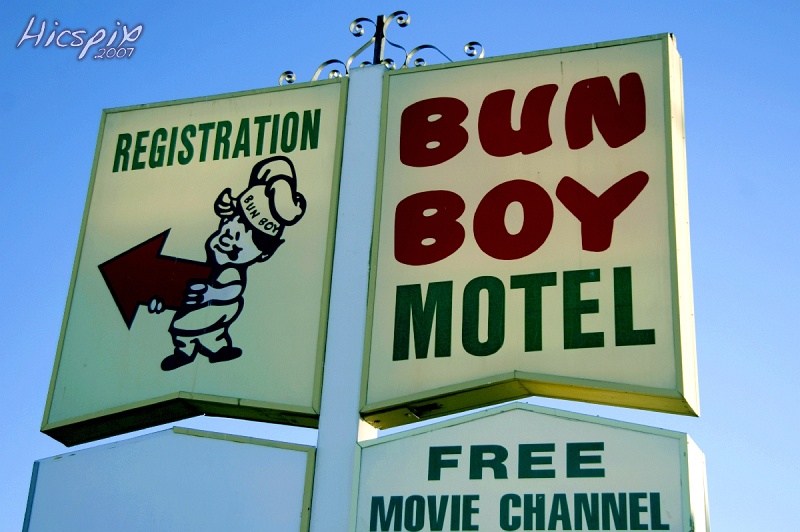 SuperShootsVegas081 Bun Boy Motel, Baker, CA  © Dave Hickey