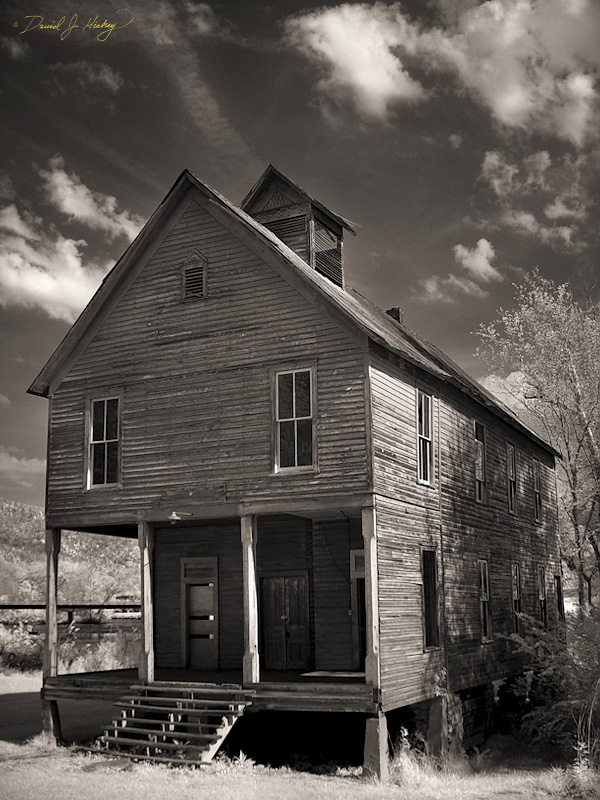 021 Abandoned Building V, Reliance, TN -- Infrared image of the place.