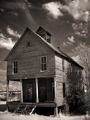 021 Abandoned Building V, Reliance, TN -- Infrared image of the place.